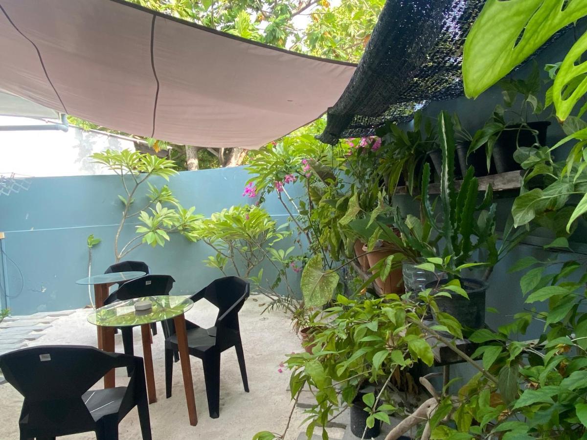 Kirulhiya Maldives Hotel Omadhoo Exteriör bild